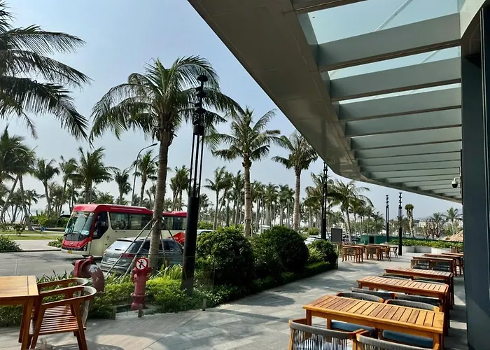 A La Cart Studio Apartment With Bay View And Water Music